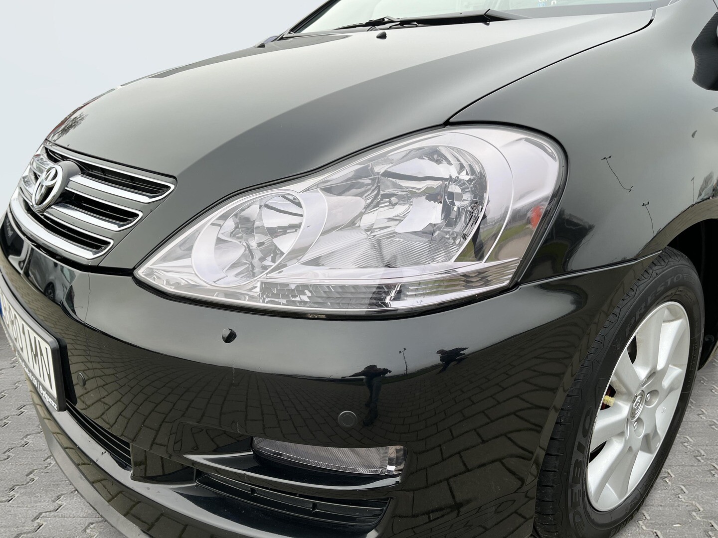 Toyota Avensis Verso