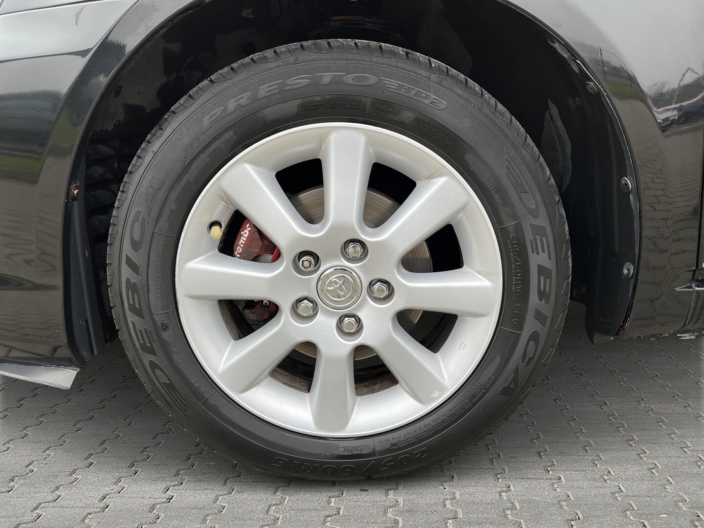 Toyota Avensis Verso