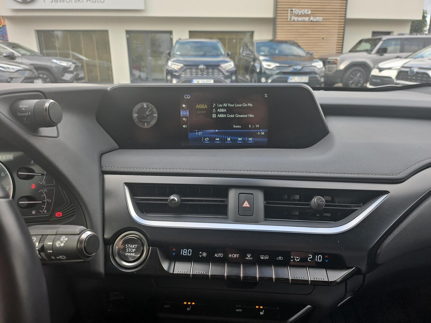Lexus UX